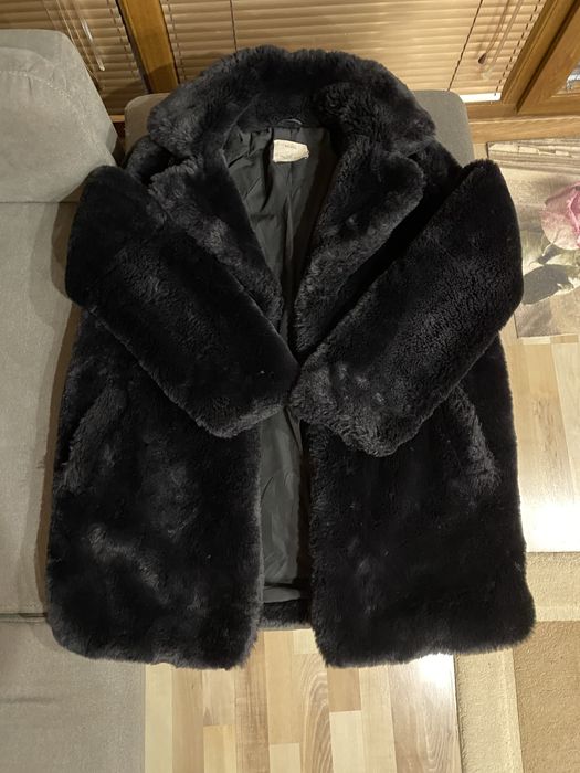 Дамско палто от еко косъм - черно