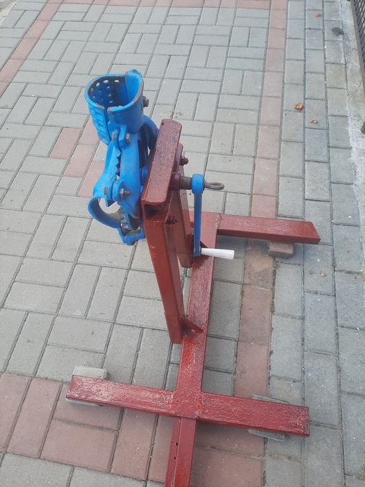 Masina manuala de curatat porumbul