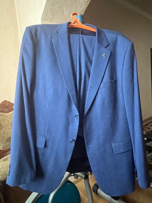 Продам костюм! Один раз надел.