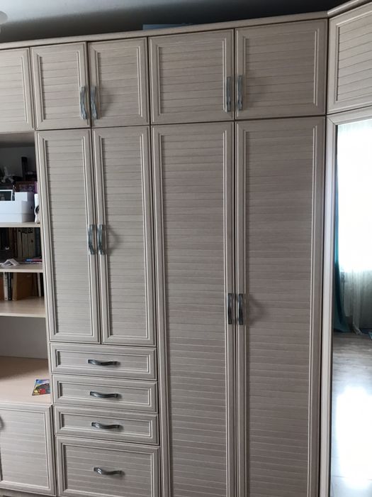 Продаю гарнитур подростковый