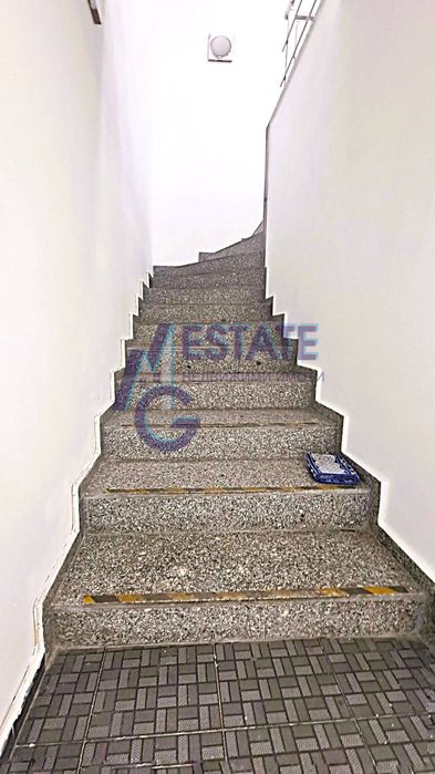 Дава се под наем Магазин в Бургас, Лазур - 120 кв.м за 1000 € - Снимка #5