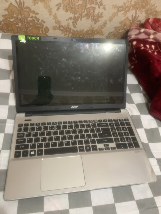 Noutbook acer 1 tb sotladi