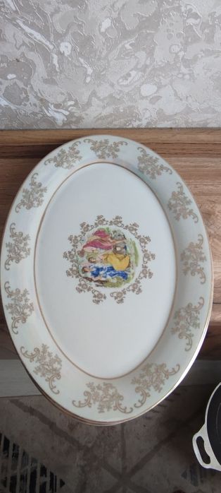 Овальные мадонна тарелки