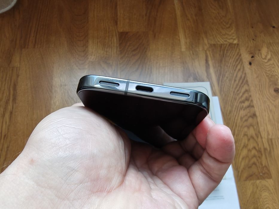 Google Pixel 10 Pro 16GB RAM 256GB Obsidian. 2 Години гаранция.