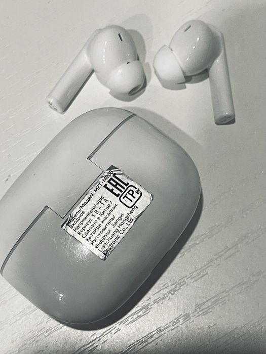 Продам наушники honor