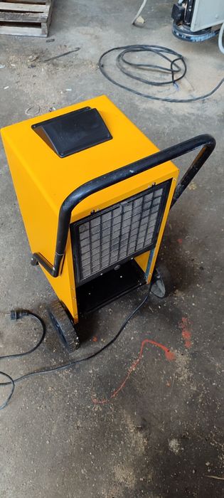 Професионален изсушител Master DH 92, 1200 W, 80 л/24 ч