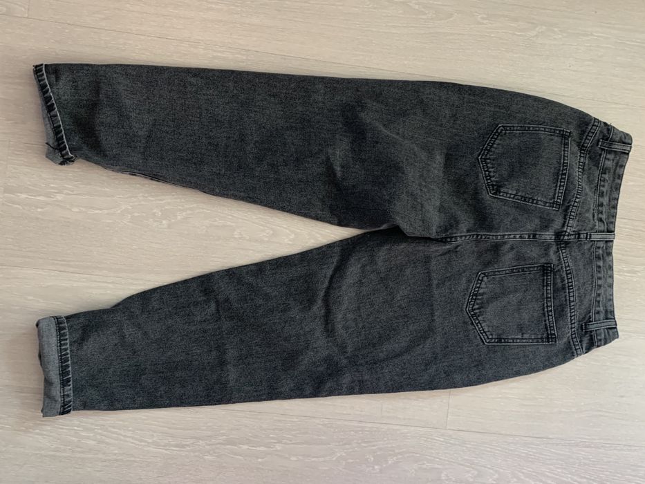 Скъсани дънки