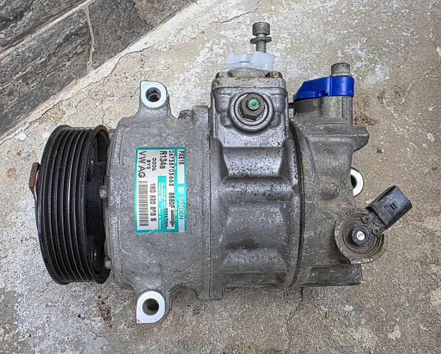Compresor Ac cod 1K0820803S pentru grup vag, valva N280 posibil defecta