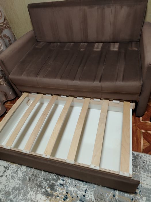 Диван двухместный