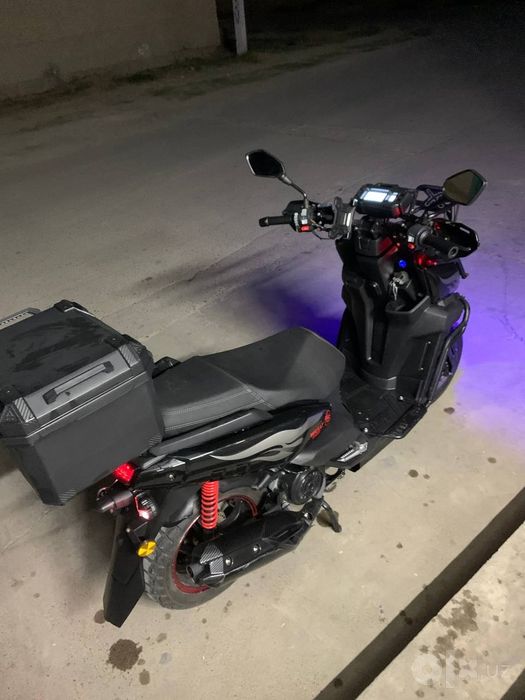 Tank Wassat Sport 150 kub sotiladi