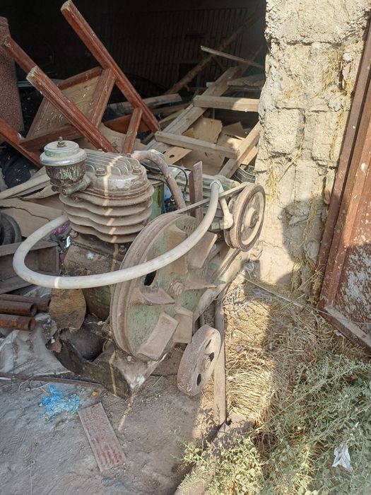 Продается компрессор для вулканизаций и.т.д.