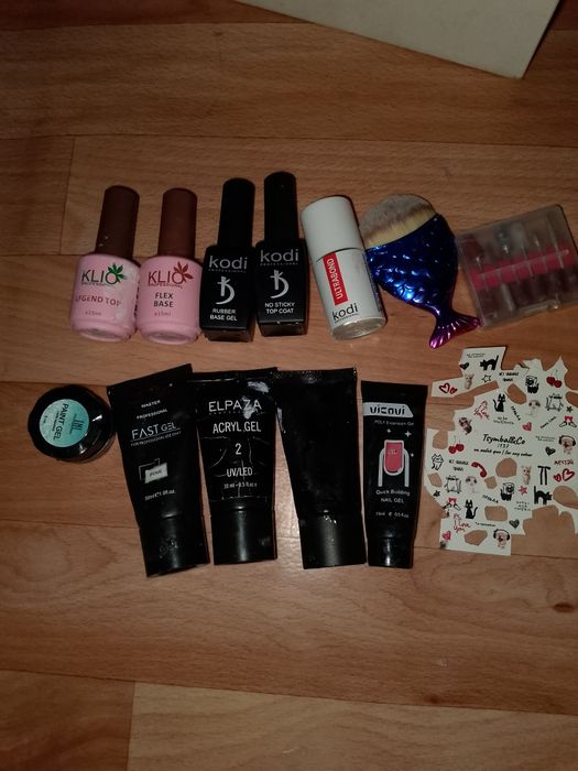 Продам все для маникюра