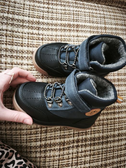 Продам ботиночки демисезон 25 размер