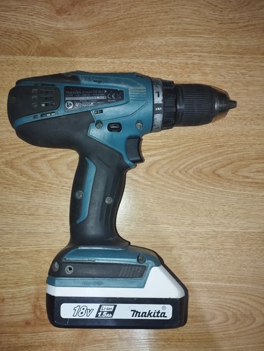 Продавам винтоверт Makita 18V