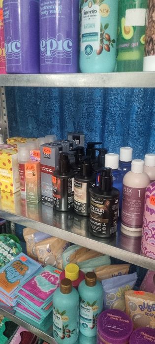 Lot Cosmetice și Produse Îngrijire / Machiaj Import (Max & More, SkinBliss, TRESemmé)