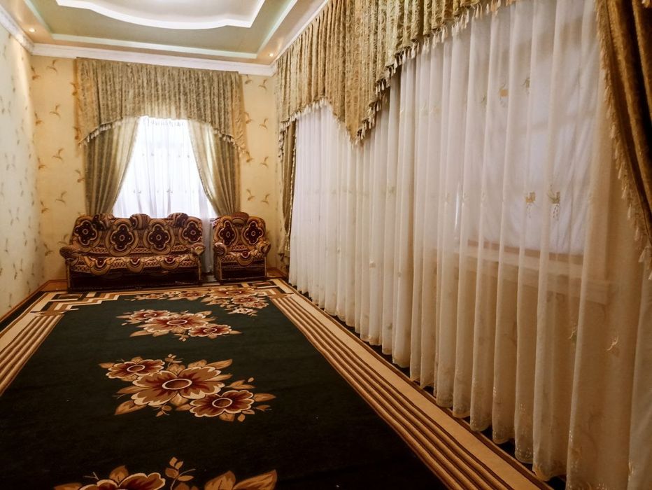 Chiroqchi Markazida uy sotiladi . Uzbekiston kuchasi