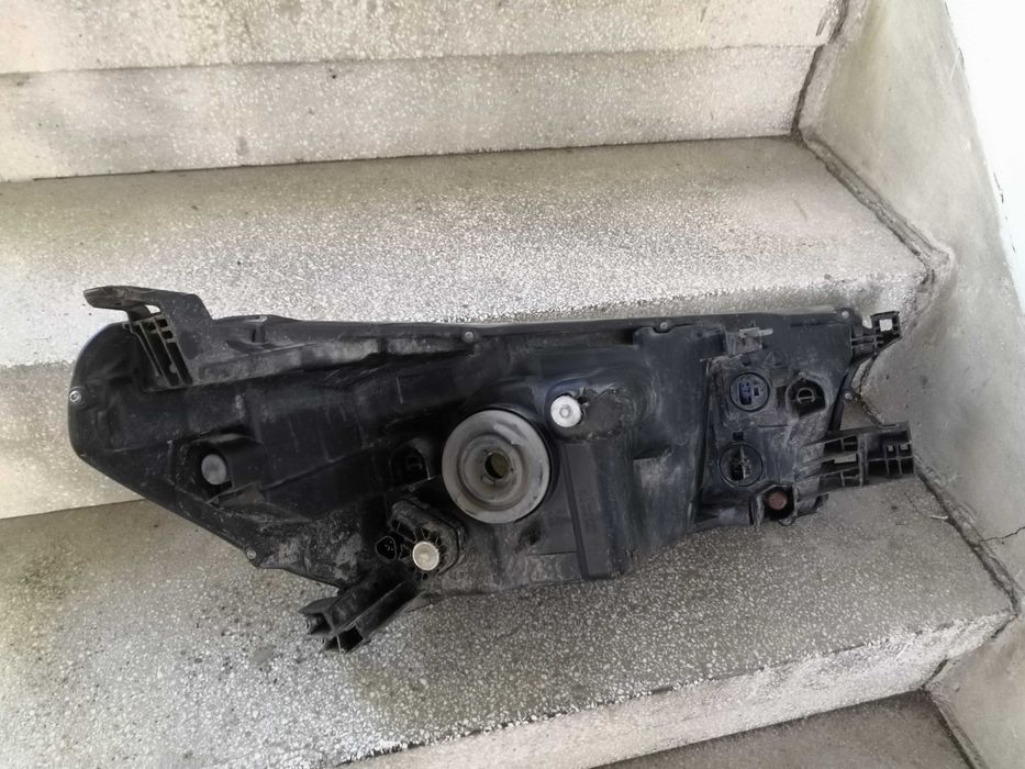 Фарове Toyota Hilux/Фар Toyota Hilux Оригинални