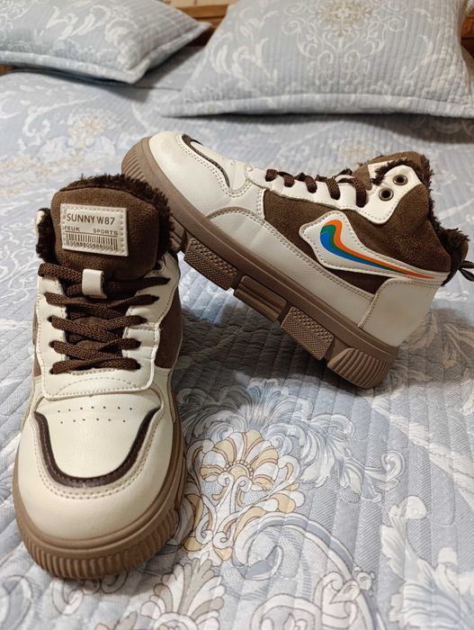 Кроссовки теплые