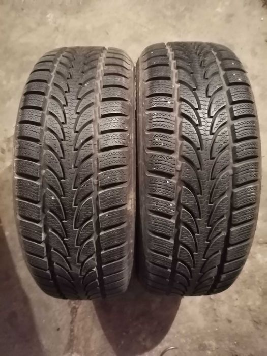 Продавам 2 броя зимни гуми 205.55.16 на 1 сезон дот 2021 Nokian