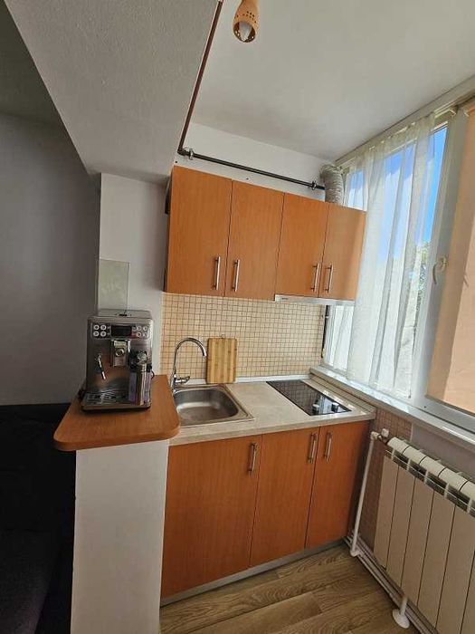 Garsoniera decomandata Dacia, bdul Tomis zona Tavola