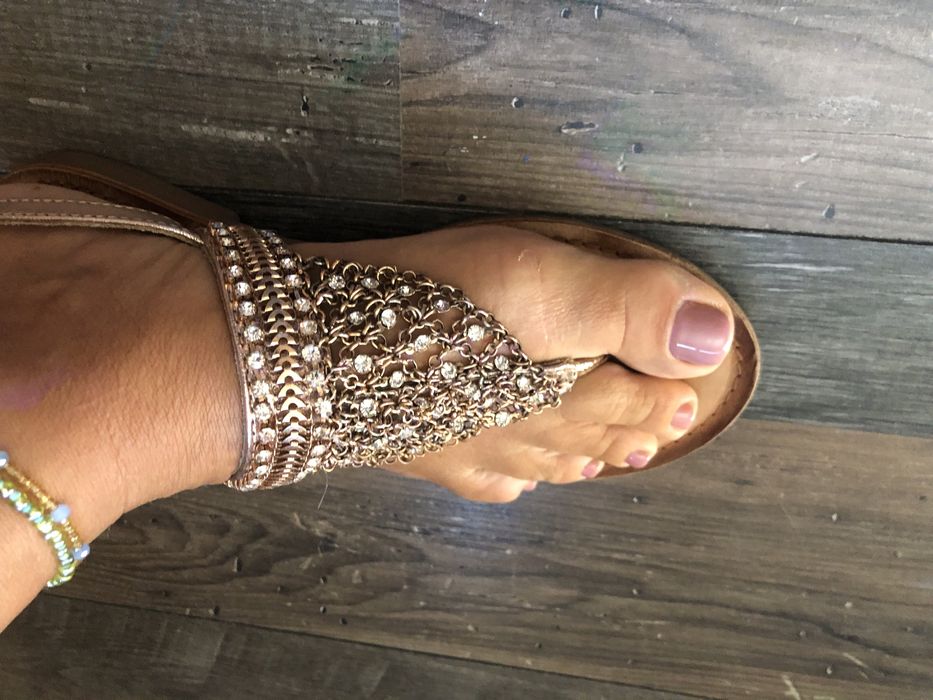 Дамски сандали с камъни