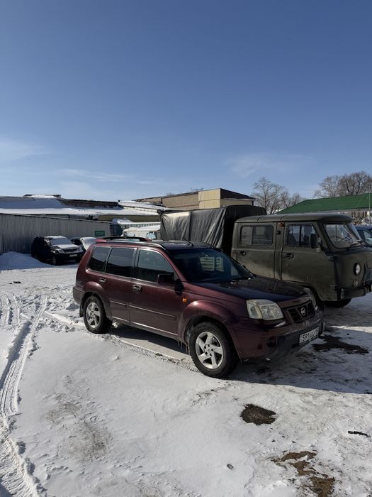 Nissan X-trail в хорошем состояние