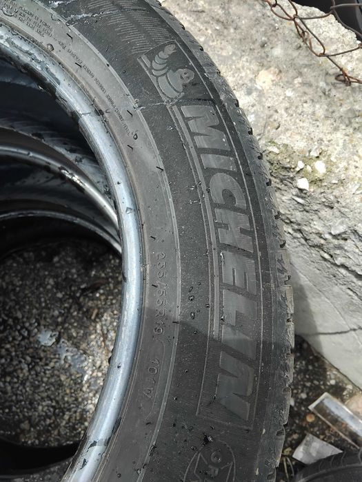 235 55 19 4 броя Мишелин