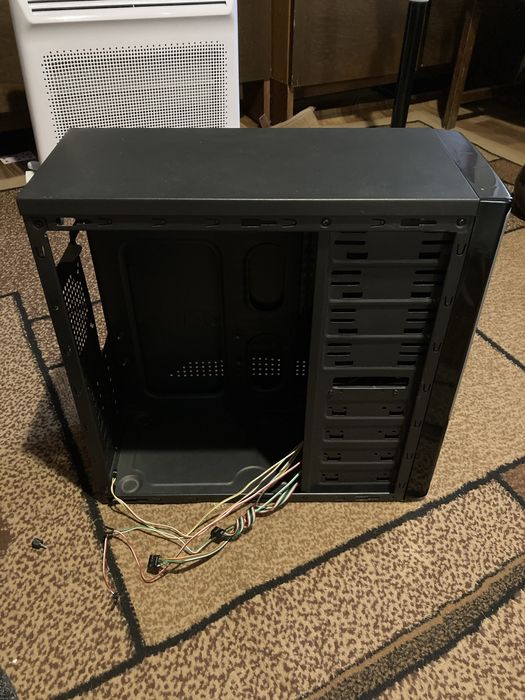 Корпус для компьютера ATX Crown черный