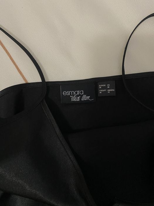 Bluza neagra din matase si bretele subtiri