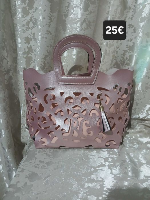 Дамски чанти и ранички!