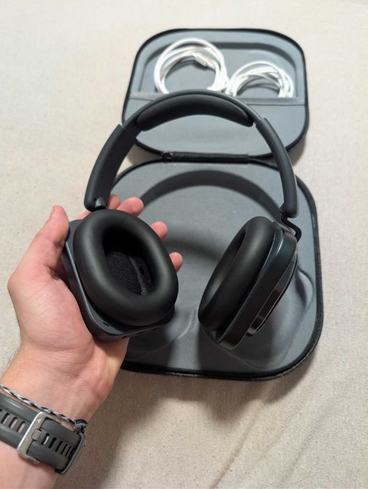 Casti Wireless Nothing Headphones One 1 Neagru aproape noi