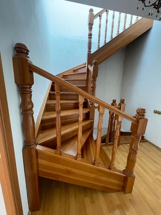 Лестница на 2 этажа