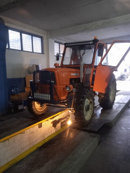 Vând  tractor Fiat OM 615
