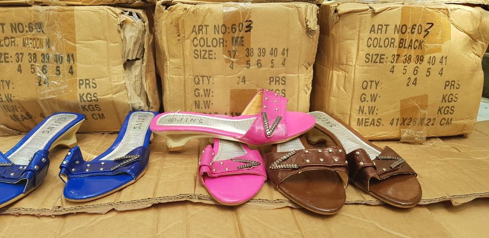 Papuci dama engross 5 lei