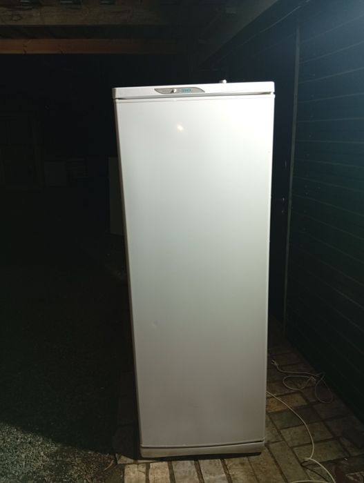 Продам морозилку