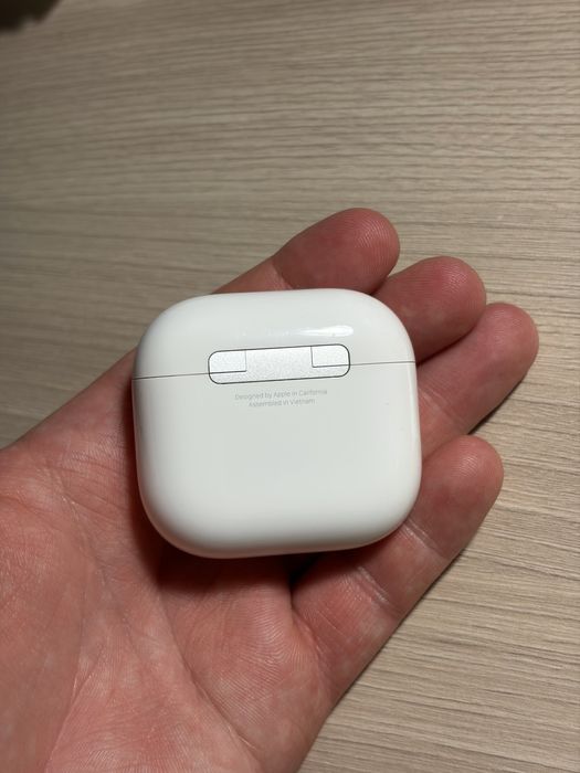 Airpods 4 ANC с гарантией + чехол