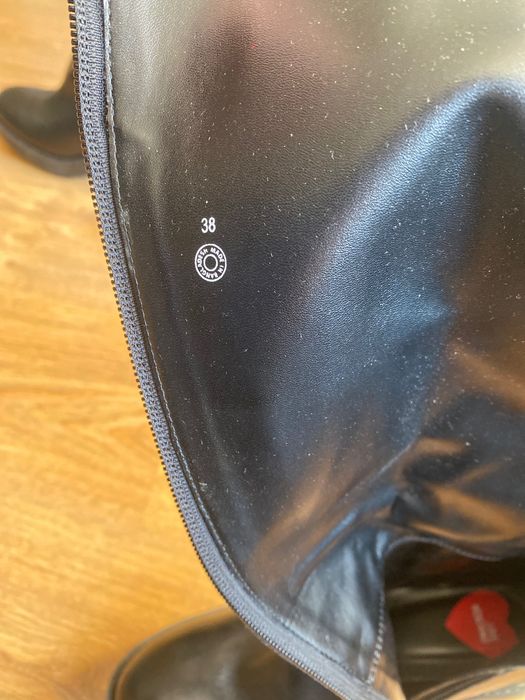 Оригинални Дамски Ботуши  от естесвена кожа LOVE MOSCHINO номер 38