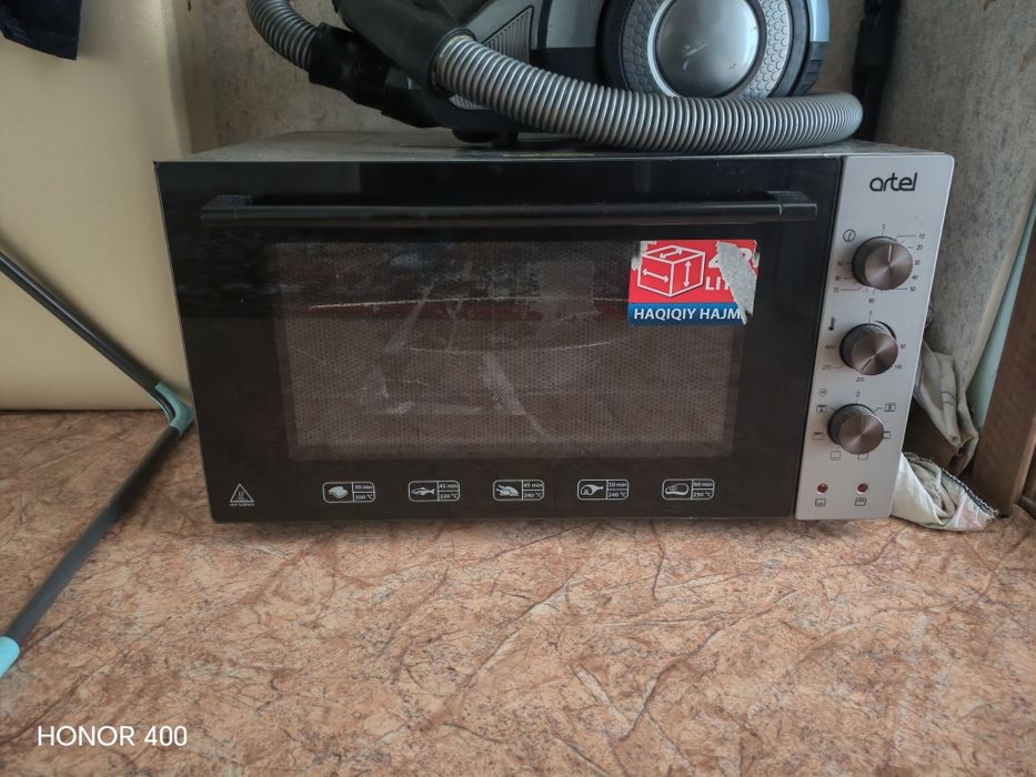 Продам духовку artel