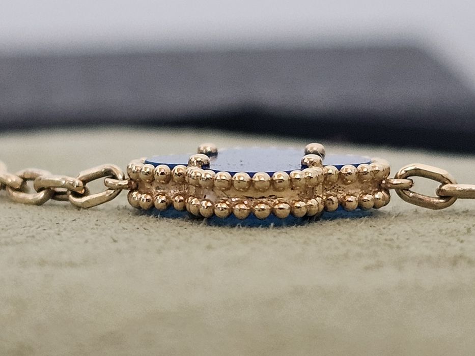 Златна гривна Van Cleef & Arpels