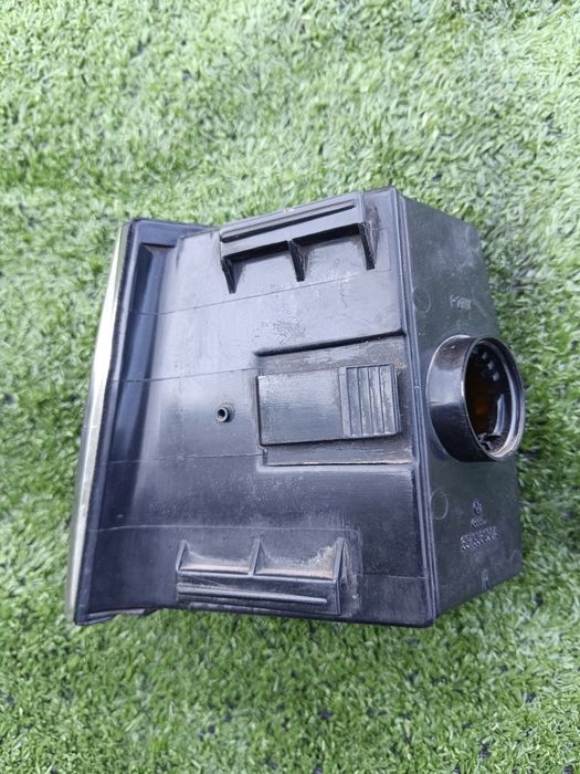 Поворотник на  Passat В3 оригинал.