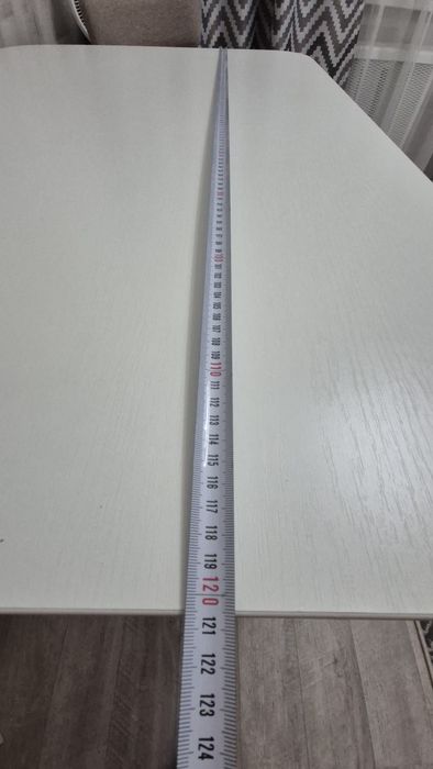 Стол и 2 стула .