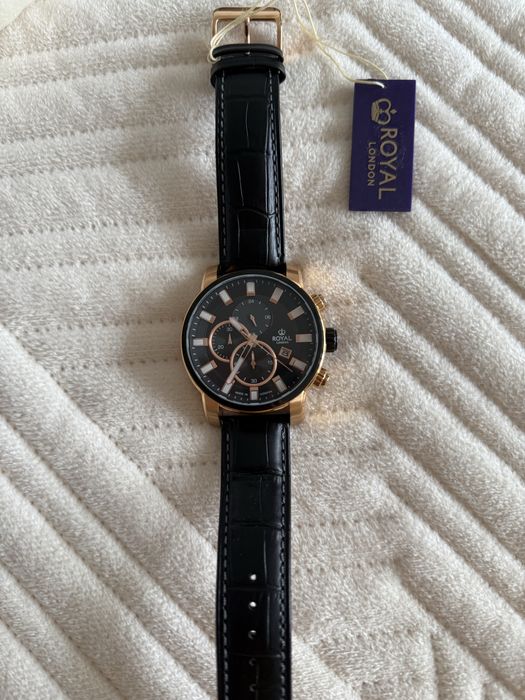 Продам часы новые