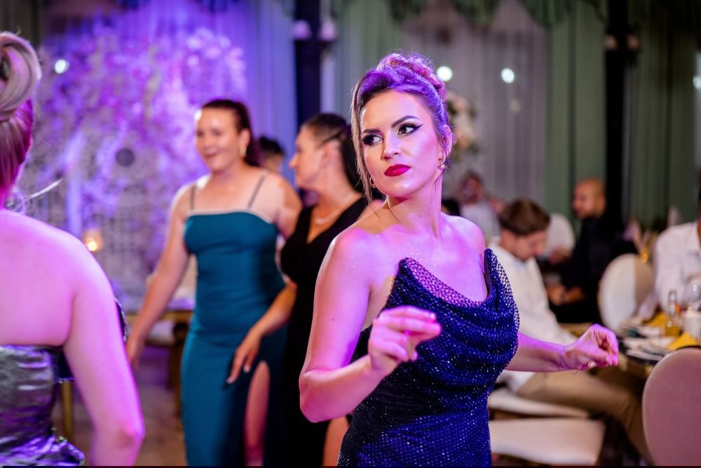 Rochie eleganta,purtata câteva ore