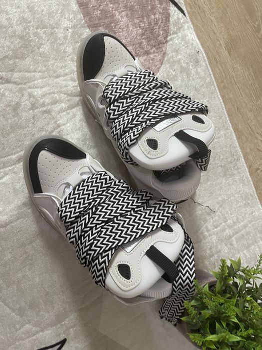 lanvin adidasi.