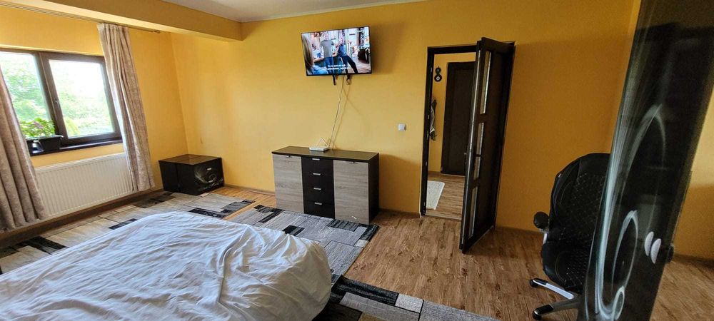 Persoana fizica vand casa parter+ etaj