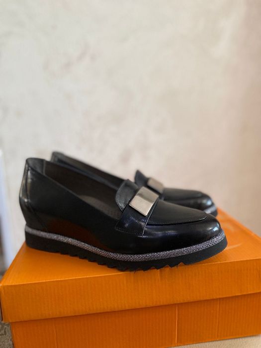 Новые женские туфли