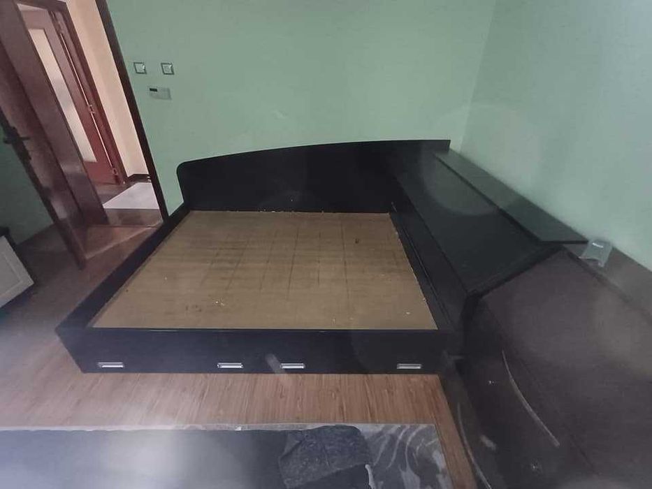 Спалня с две ракли