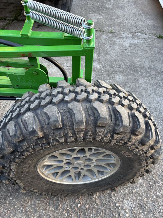 Продавам гуми cst 33”