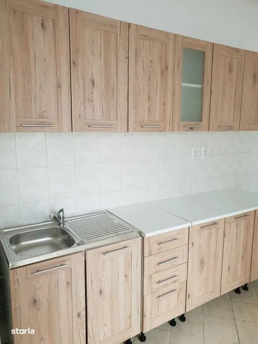 3 camere/ Piata Romana/ renovat/ A.C — fotografia 3