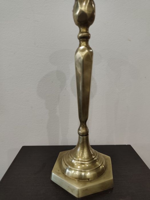 Старинен масивен свещник от лят бронз/месинг – 23 см